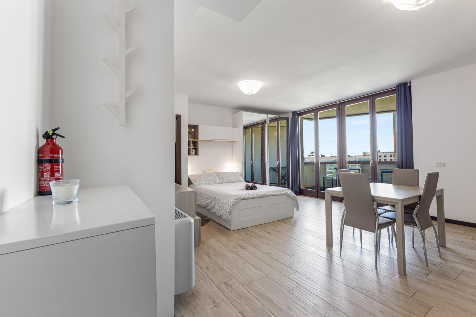 Monolocale Con Balcone Self Check In Milano Sempione Apartment Bagian luar foto